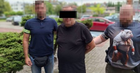 68-letni mieszkaniec Lublina był przekonany, że inwestuje swoje pieniądze na giełdzie. Stracił ponad 2,5 mln złotych