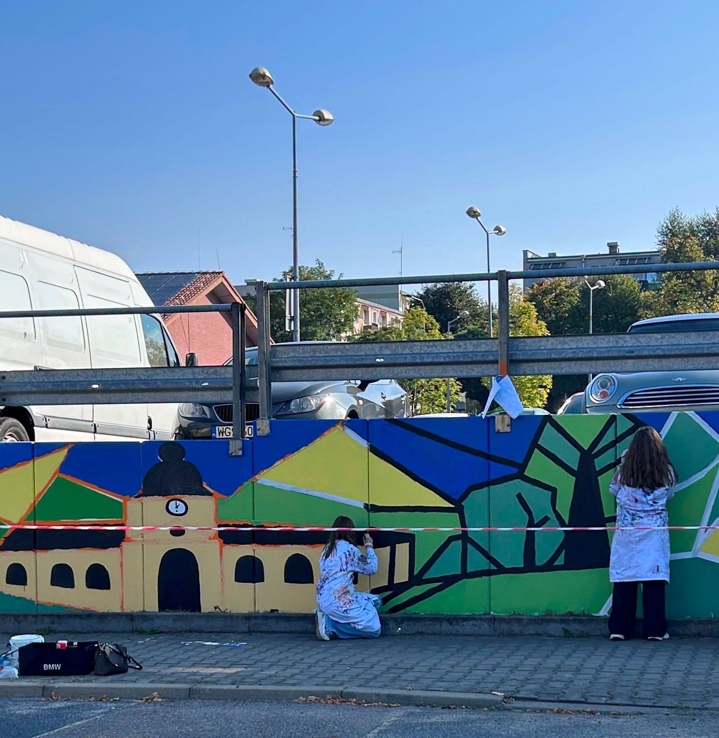 Mural stworzony przez uczniów 