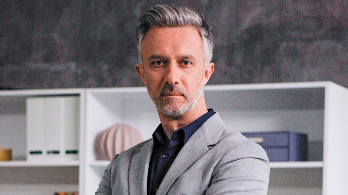 Łukasz Płoszajski ma specyficzny stosunek do religii i kościoła