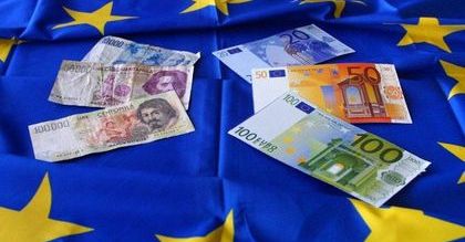 Włosi ciągle trzymają w domach stare liry. Pieniądze zachowały wartość