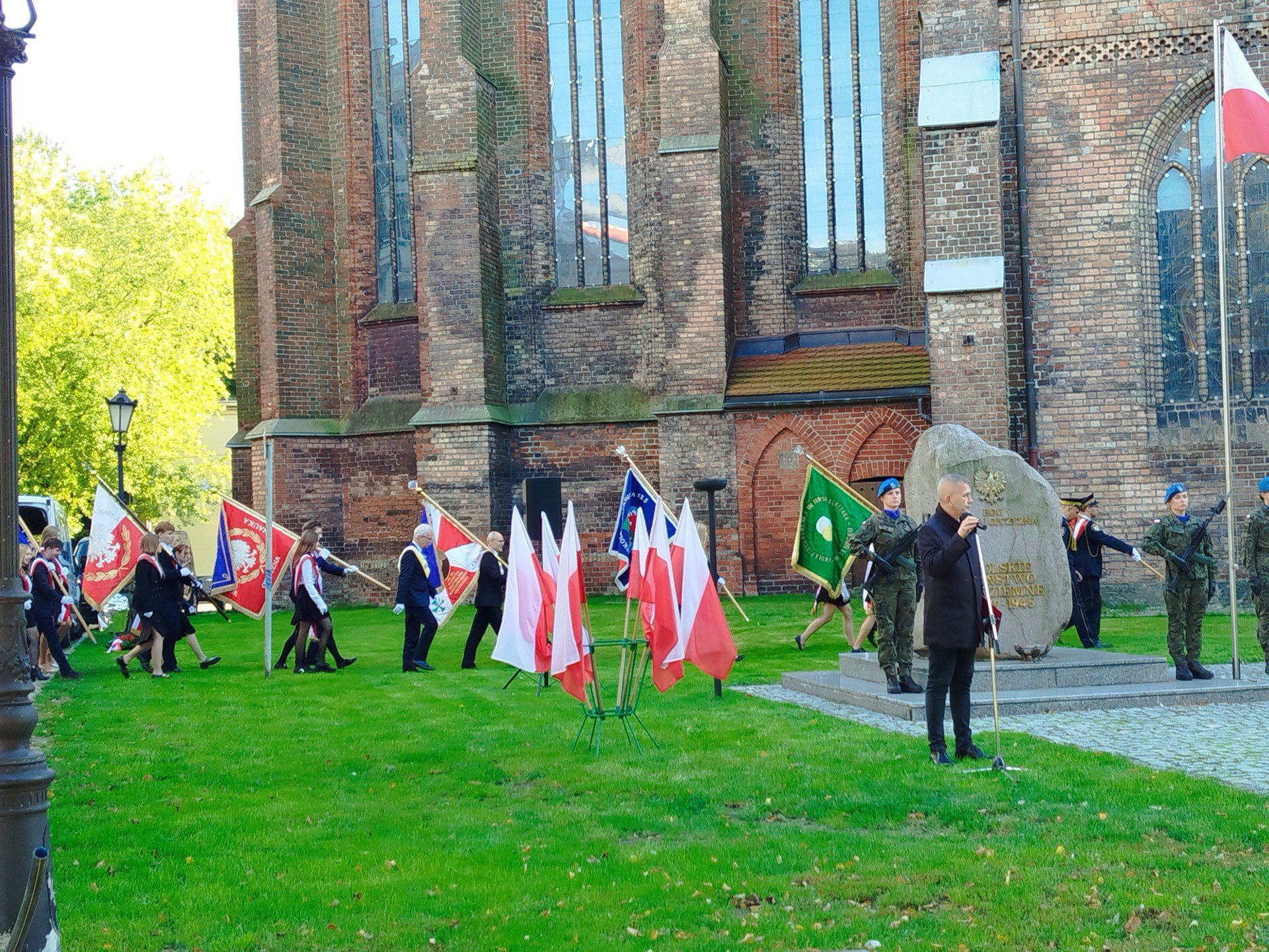 Obchody 86. rocznicy powstania Polskiego Państwa Podziemnego i Szarych Szeregów