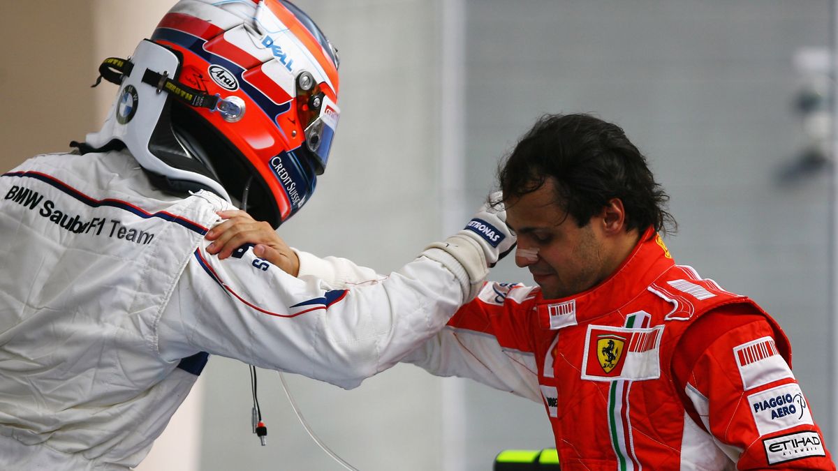 Getty Images / Na zdjęciu: Felipe Massa i Robert Kubica po wyścigu o GP Bahrajnu w 2008 roku