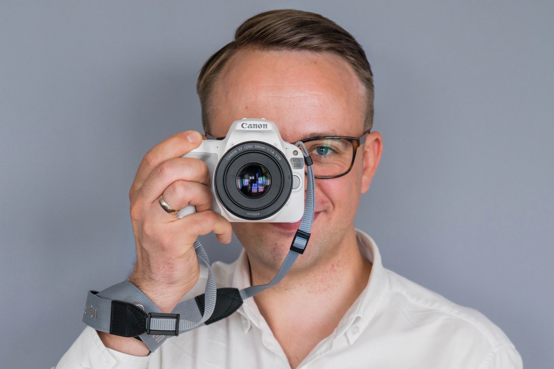 Canon EOS 200D - najlżejsza lustrzanka z odchylanym ekranem w naszych rękach 13