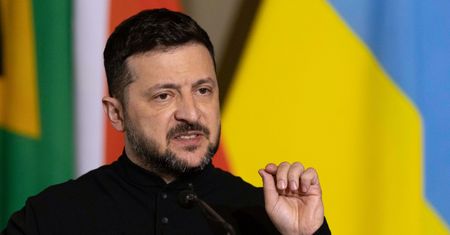 Zełenski: Na Kijów spadła rakieta z amerykańskimi częściami