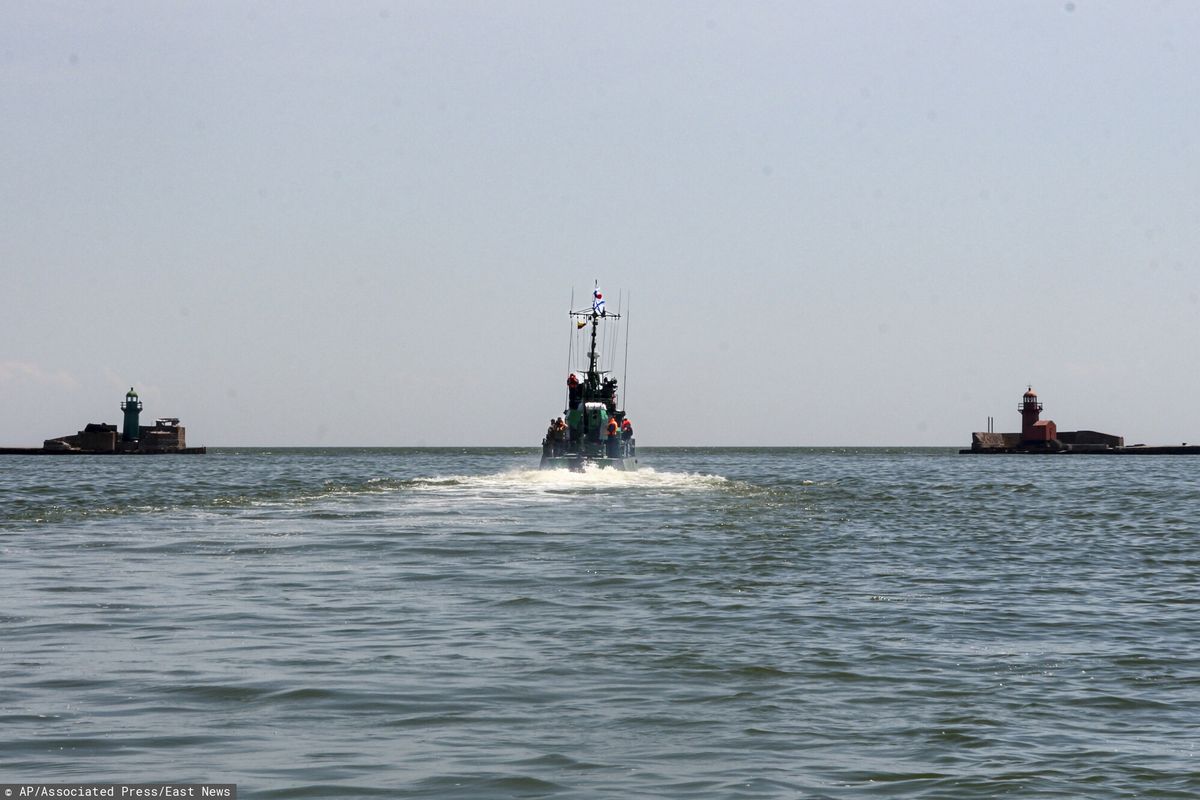 Zdjęcie ilustracyjne: okręt rosyjskiej marynarki wojennej w pobliżu portu w Mariupolu