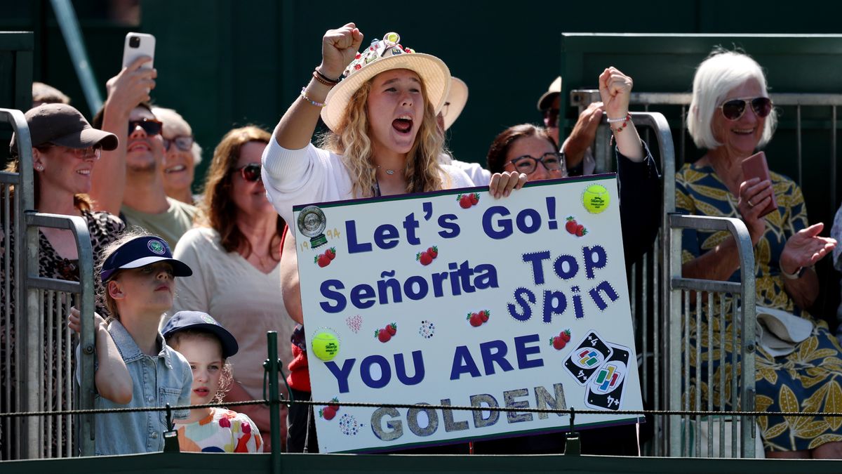 Getty Images / Julian Finney / Mirra Andriejewa na trybunach Wimbledonu