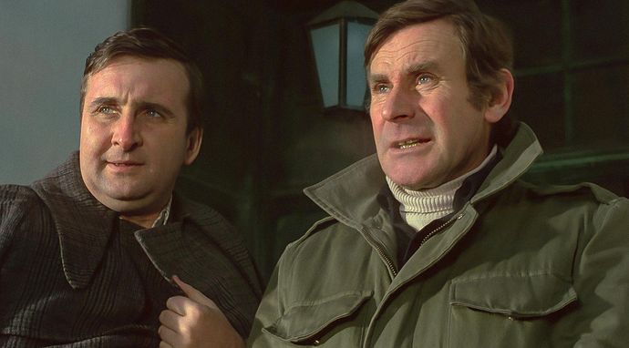 Brunet wieczorową porą