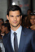 Taylor Lautner nie ufa kobietom