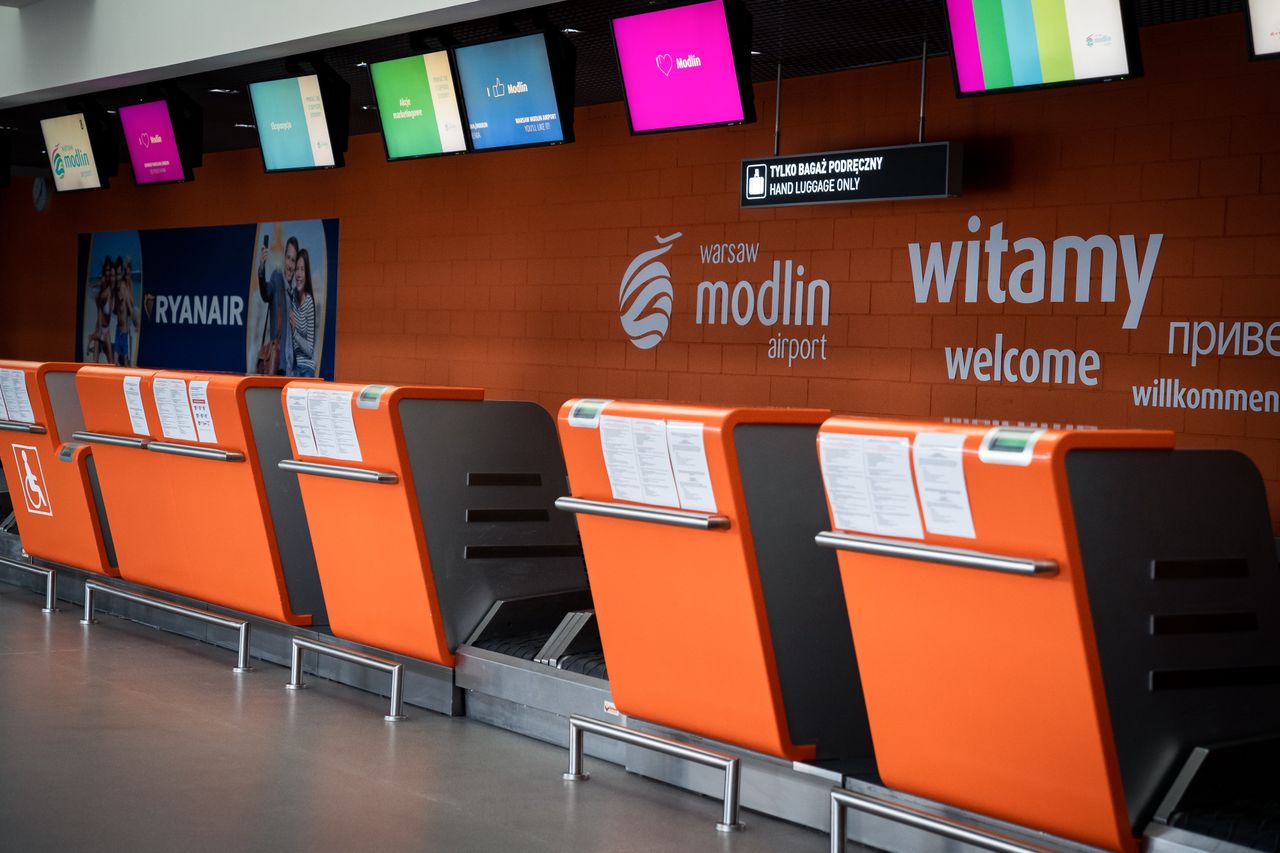 Rekrutacja na lotnisku w Modlinie. Szukają prezesa i wiceprezesów