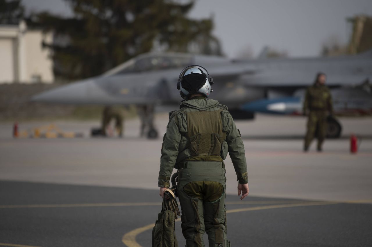 Protest szwedzkich pilotów wojskowych. Natychmiastowa reakcja armii