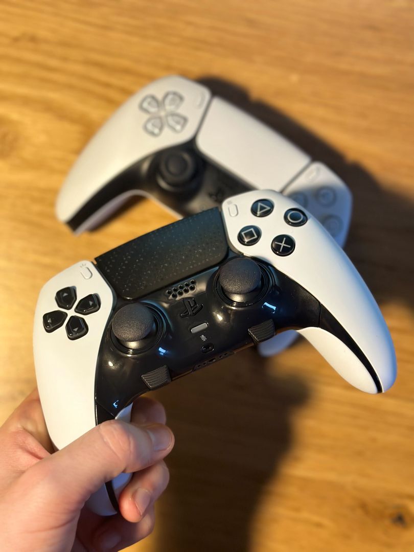DualSense Edge - pad do PlayStation 5
