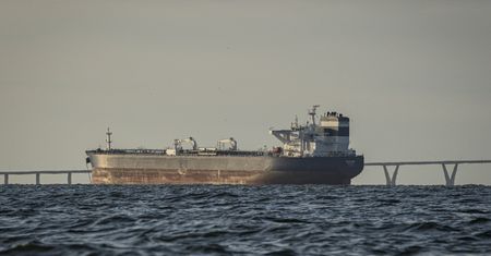 Zwrot na Oceanie Altantyckim. Cztery tankowce zmieniły kurs