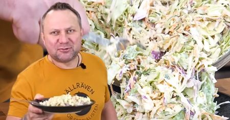 Tomasz Strzelczyk robi surówkę z młodej kapusty w trzy minuty. Chrupie aż miło i jest przepyszna