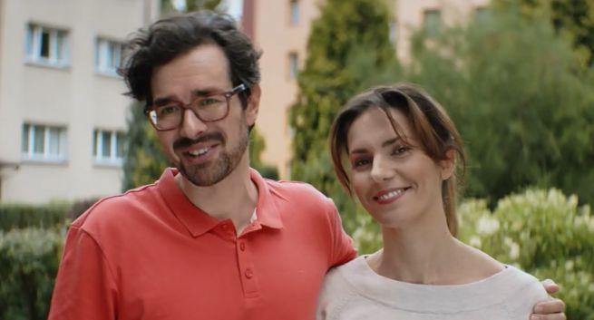 Zaratka i „Kasa wraca” w Kasie Stefczyka reklamowana przez rodziców bliźniaków (wideo)