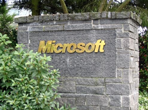 Protest przeciwko "podatkowi Microsoftu"
