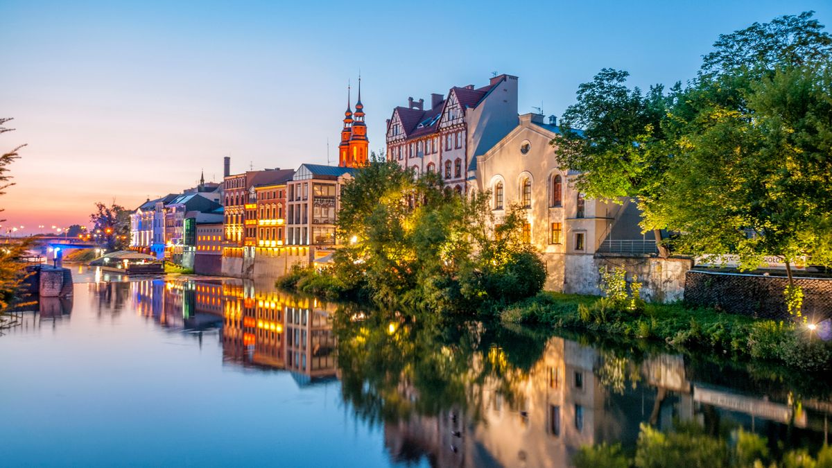 Opolska Wenecja najpiękniej wygląda, gdy zapalają się światła