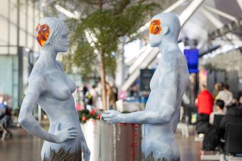 Nowa atrakcja na gdańskim lotnisku. Można podziwiać "Taniec żywiołów"