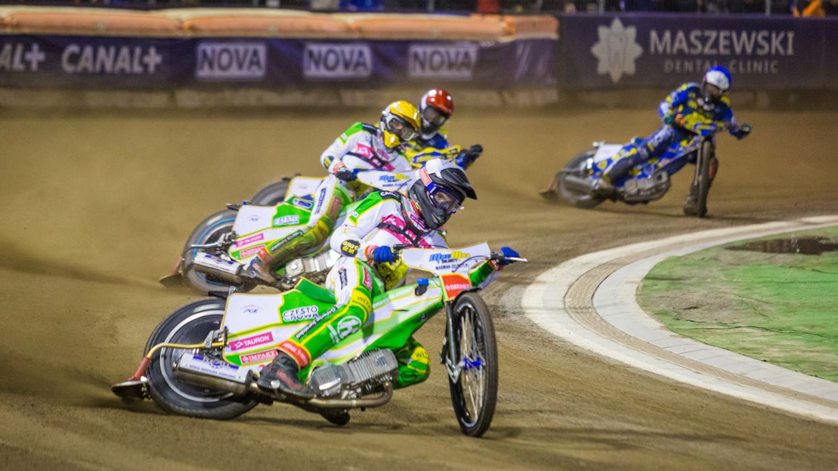 WP SportoweFakty / Krzysztof Konieczny / Na zdjęciu: Franciszek Karczewski (w białym)