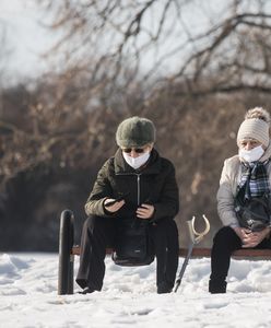Pożegnanie z maseczkami. Niektórzy nie chcą się rozstać