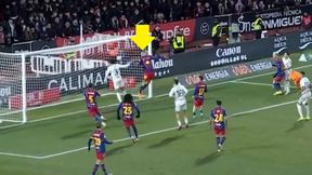 Co za szczęście Barcelony. Zobacz nieprawdopodobną interwencję w końcówce