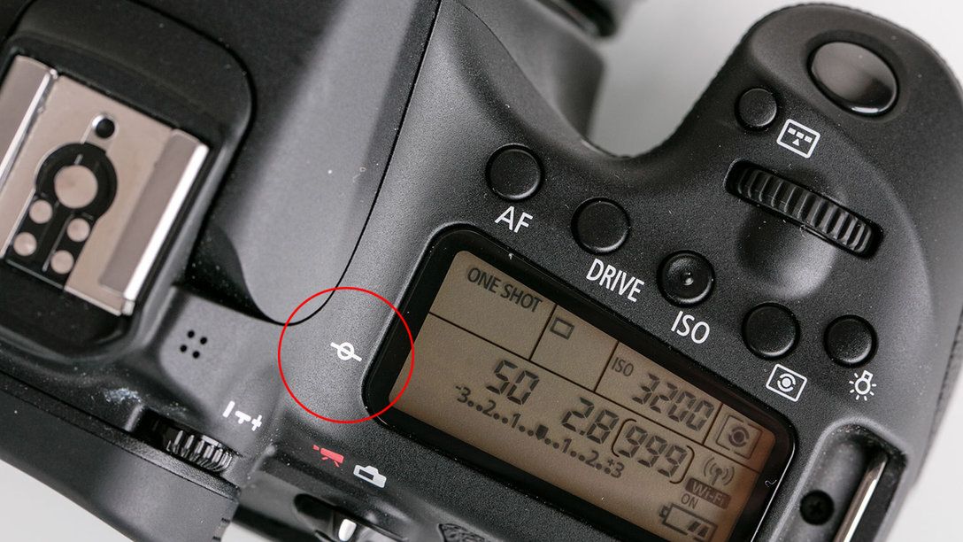 Dowiedz się, co znaczy symbol przekreślonego kółka na twoim aparacie 1