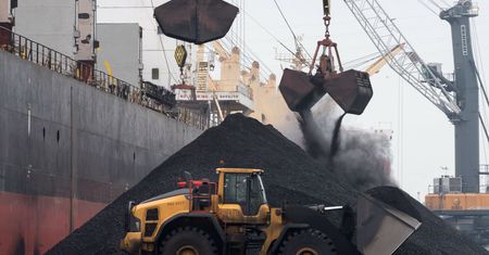 Premier miał rację? Port w Gdańsku pochwalił się przeładunkami węgla