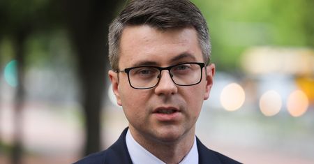 Rzecznik rządu rozwiewa nadzieję. Kontrowersyjny podatek zostaje