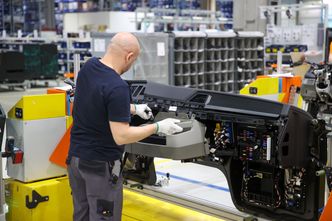 Zwolnień grupowych 6-krotnie więcej, bezrobocie spada. Co się dzieje?