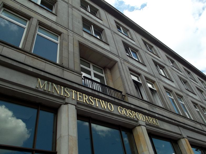 Większa przejrzystość spółek publicznych. Rząd dostosował ustawę do unijnych dyrektyw