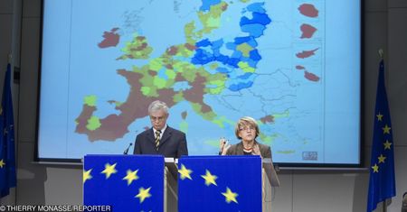 Podatek solidarnościowy w Polsce - nie jedyny w Unii, ale po raz pierwszy na taki cel