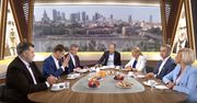Konrada Piaseckiego zastąpił kolega z "Faktów". Powód widać na zdjęciach