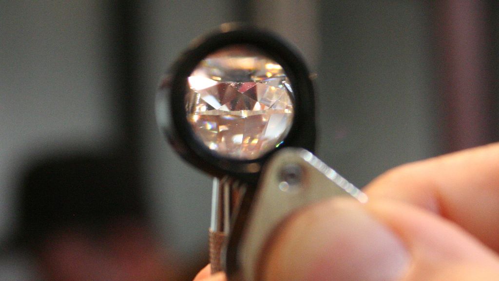 Mart Diamonds SA z siedzibą w Katowicach został wpisany na listę ostrzeżeń