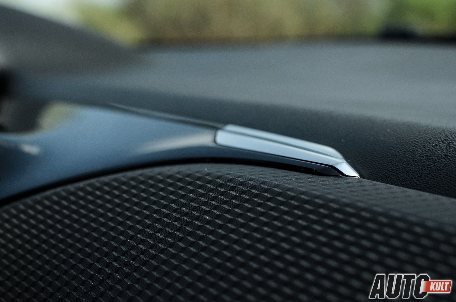 Peugeot 2008 1,6 VTi Allure - test [galeria] 22
