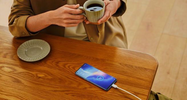 Jak szybko i bezpiecznie ładować baterie? OPPO przedstawia nową generację technologii ładowania Flash