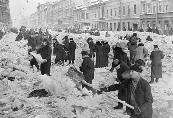 Leningrad. Dzienniki z oblężonego miasta: Nowa książka rzucająca światło na wydarzenia roku '41