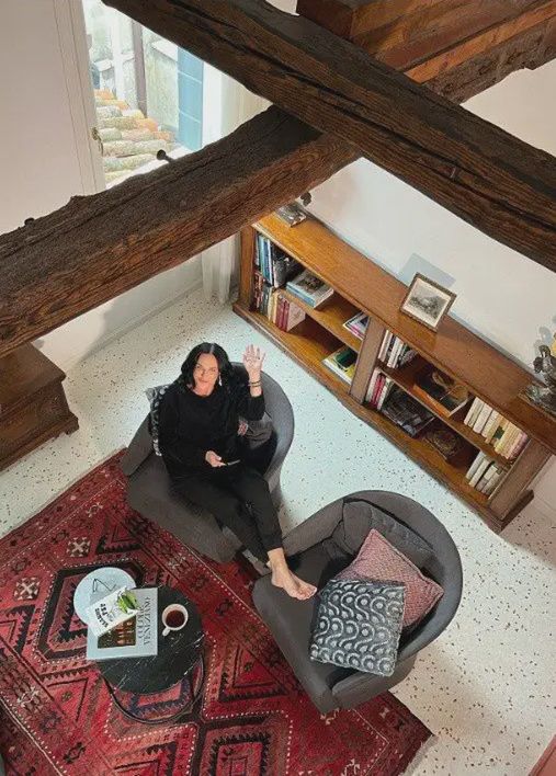 Widok z góry na salon Kayah