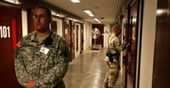 Najbardziej pożądani pisarze w Guantanamo? Wszyscy byle nie Obama