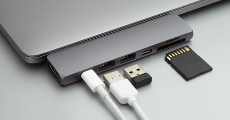 Hub USB i stacja dokująca. Prezent dla elektro-maniaka już od 20 zł