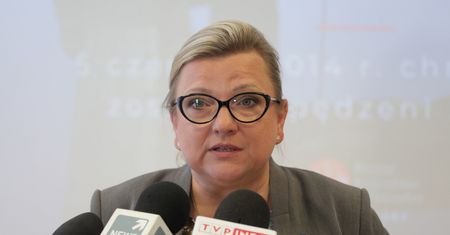 Były premier Belgii chce reakcji UE na burzę ws. LGBT. Beata Kempa: zapraszam do Polski