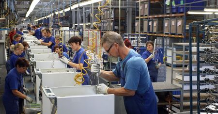 Amica chwali się wyższym zyskiem niż wcześniej sama podawała