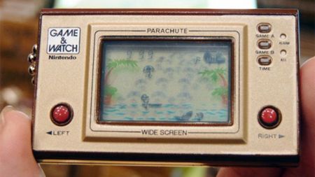 Miniaturowe konsole pełniące funkcję breloczka do kluczy [wideo] 1