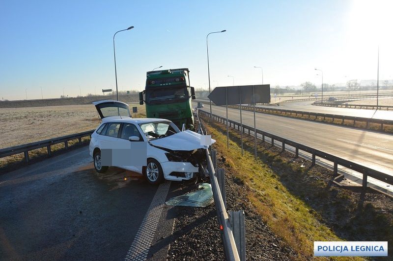 Legnica. Tragiczny wypadek na autostradzie A4. Kierowca nie żyje