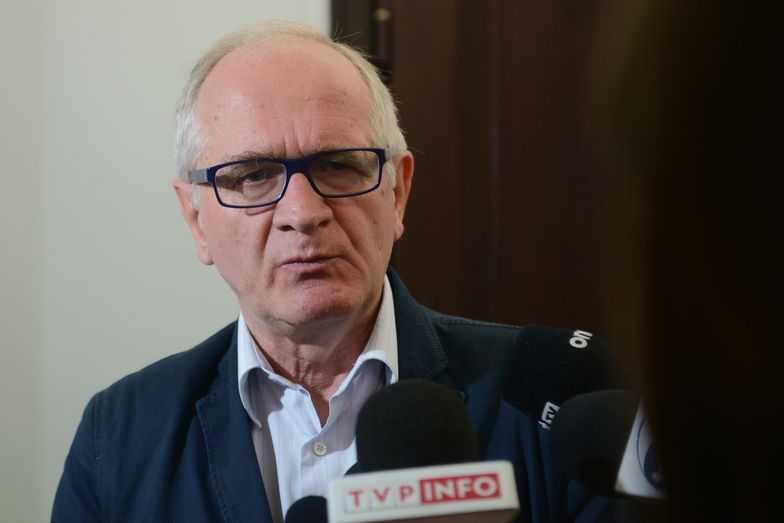 "Ustawa abonamentowa cały czas obowiązuje". Nowelizacja we wrześniu?