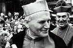 "Dziennik Polski": Uratowano bezcenne dokumenty Karola Wojtyły