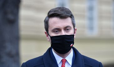 Wniosek o odwołanie szefa pomorskiego sanepidu. Posłanka Lewicy: stoi za tym Piotr Mueller