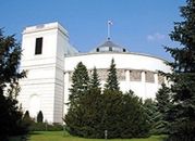 Sejm uchwalił nowelą ustawy o usługach płatniczych