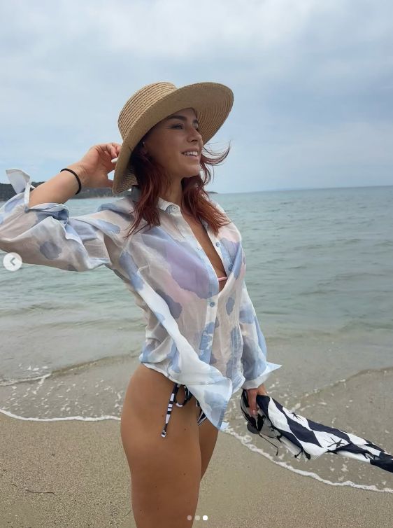 Natasza Urbańska na plaży