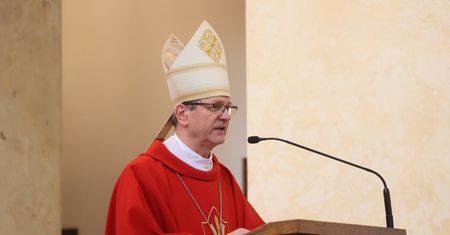 Z ambon uderzą w Tuska i Nowacką. Oto, co usłyszą wierni
