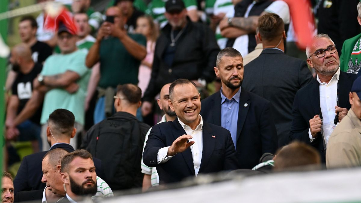 PAP / Marcin Gadomski / Na zdjęciu: Karol Nawrocki na sektorze dopingującym Lechii Gdańsk.