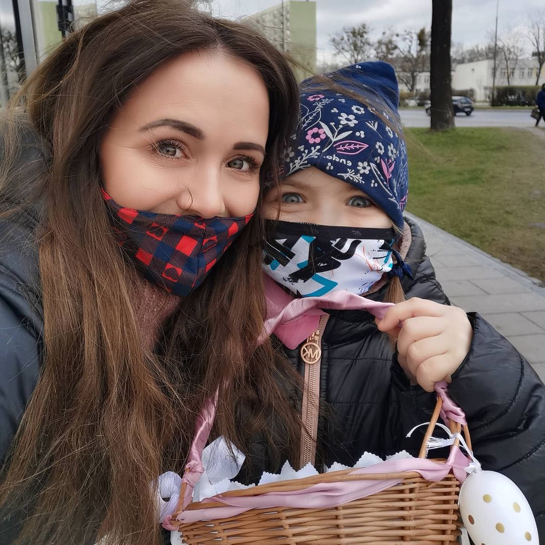 Agnieszka Mrozińska - gwiazdy pokazują koszyczki na Wielkanoc 2021